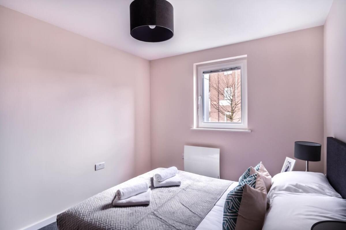 Modern & Spacious 2 Bed Apartment In Mánchester Exterior foto