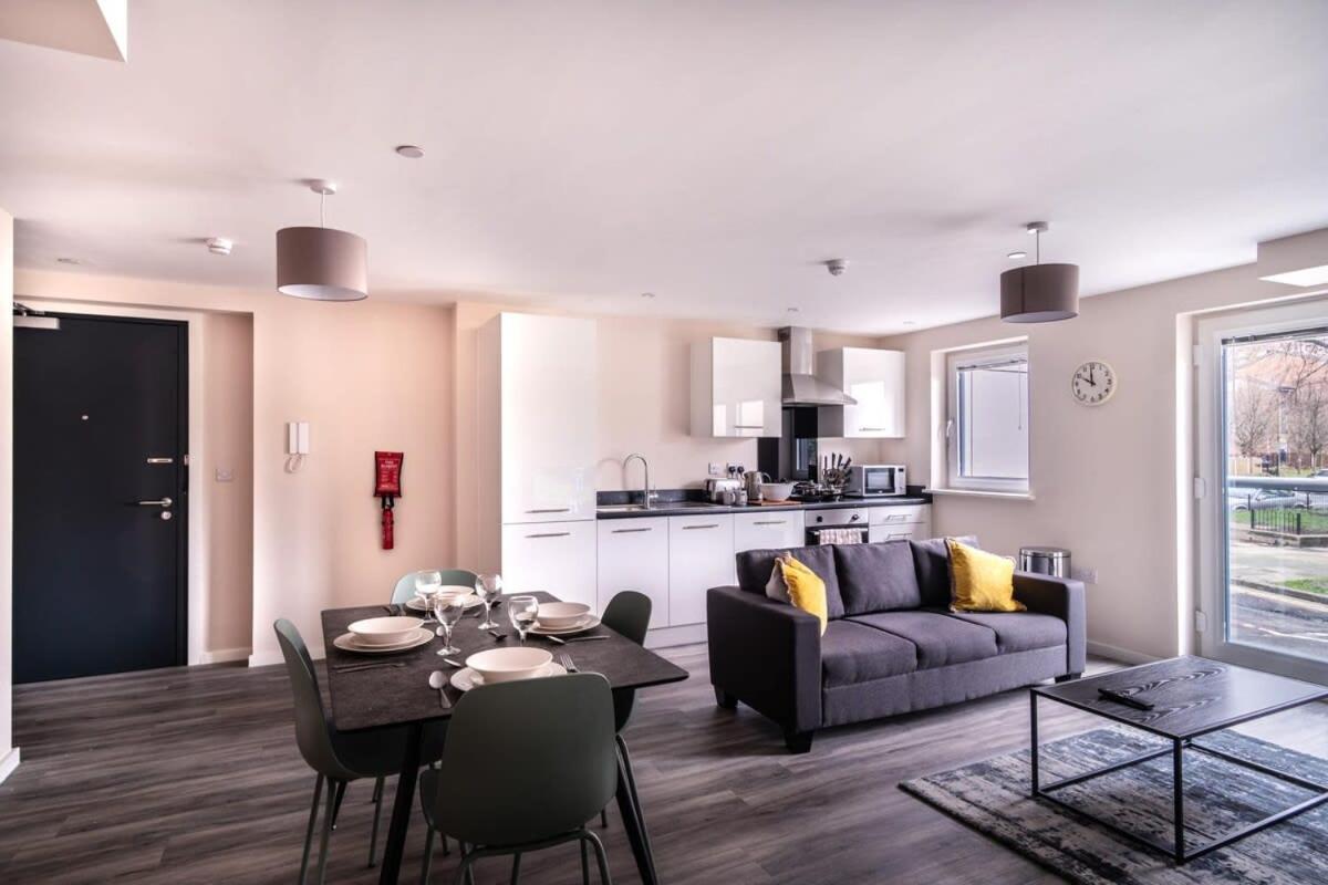 Modern & Spacious 2 Bed Apartment In Mánchester Exterior foto
